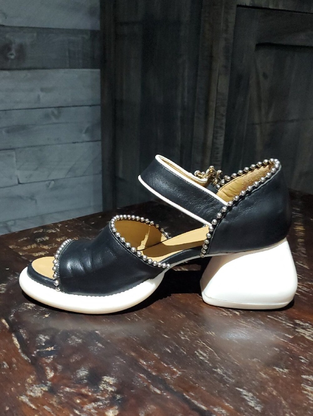 John Fluevog Black White Pearl-Embellished Leather Heels W Studs Platform Chunky - Picture 9 of 15